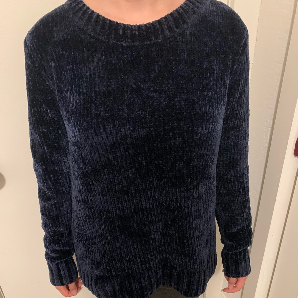 Blue long sleeve sweater